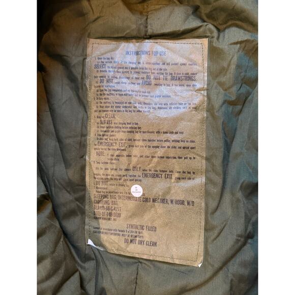 Vtg. US Military Intermediate Cold Weather Army Camping Mummy Sleeping Bag - Picture 3 of 4